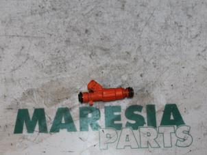 Gebruikte Injector (benzine injectie) Alfa Romeo 147 (937) 1.6 HP Twin Spark 16V Prijs € 25,00 Margeregeling aangeboden door Maresia Parts