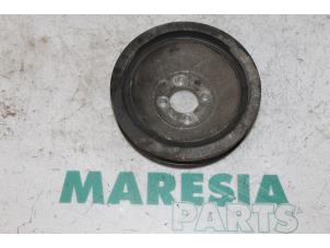 Gebruikte Krukas Poelie Alfa Romeo 147 (937) 1.6 Twin Spark 16V Prijs € 40,00 Margeregeling aangeboden door Maresia Parts