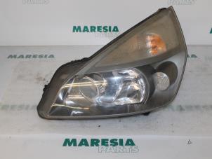 Gebruikte Linker Koplamp Renault Espace (JK) 2.0 Turbo 16V Grand Espace Prijs € 85,00 Margeregeling aangeboden door Maresia Parts