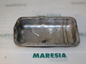 Gebruikte Carterpan Renault Vel Satis (BJ) 2.2 dCi 150 16V Prijs € 25,00 Margeregeling aangeboden door Maresia Parts