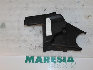 Gebruikte Distributiedeksel Fiat Panda (169) 1.4 16V Prijs € 20,00 Margeregeling aangeboden door Maresia Parts