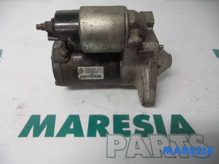 Gebruikte Startmotor Renault Megane III Grandtour (KZ) 1.6 16V Prijs € 50,00 Margeregeling aangeboden door Maresia Parts