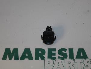 Gebruikte Lichtsensor Citroen C5 I Break (DE) 2.0 16V Prijs € 40,00 Margeregeling aangeboden door Maresia Parts