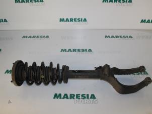 Gebruikte Mac Phersonpoot links-voor Alfa Romeo 159 Sportwagon (939BX) 2.2 JTS 16V Prijs € 75,00 Margeregeling aangeboden door Maresia Parts