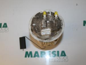 Gebruikte Tank element Pomp Peugeot 206 CC (2D) 1.6 16V Prijs € 35,00 Margeregeling aangeboden door Maresia Parts