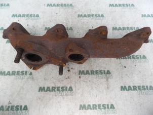 Gebruikte Uitlaatspruitstuk Renault Kangoo Express (FC) 1.5 dCi 60 Prijs € 60,50 Inclusief btw aangeboden door Maresia Parts