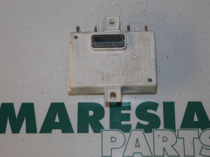 Gebruikte Computer Diversen Renault Megane III Grandtour (KZ) 1.5 dCi 90 Prijs € 19,98 Margeregeling aangeboden door Maresia Parts