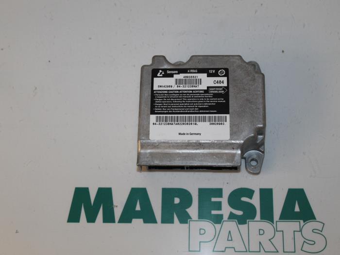 Gebruikte Module Airbag Fiat Stilo (192A/B) 1.2 16V 3-Drs. Prijs € 100,00 Margeregeling aangeboden door Maresia Parts