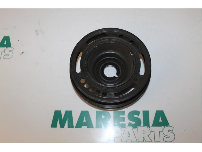 Gebruikte Poelie Krukas Alfa Romeo 159 Sportwagon (939BX) 1.8 MPI 16V Prijs € 50,00 Margeregeling aangeboden door Maresia Parts
