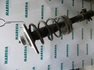 Gebruikte Mac Phersonpoot rechts-voor Lancia Zeta 2.0 Turbo Prijs € 60,00 Margeregeling aangeboden door Maresia Parts