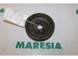 Gebruikte Krukas Poelie Fiat Stilo (192A/B) 2.4 20V Abarth 3-Drs. Prijs € 50,00 Margeregeling aangeboden door Maresia Parts