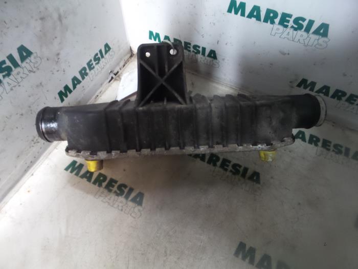 Gebruikte Oliekoeler Citroen C8 (EA/EB) 2.2 HDi 16V Prijs € 105,00 Margeregeling aangeboden door Maresia Parts