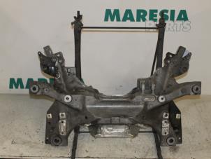 Gebruikte Subframe Peugeot 407 (6C/J) 2.2 16V Prijs € 99,99 Margeregeling aangeboden door Maresia Parts