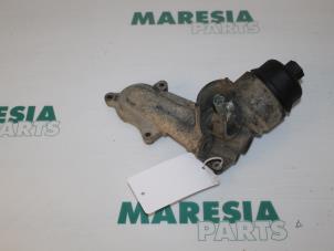 Gebruikte Oliefilterhouder Citroen C3 (FC/FL/FT) 1.6 16V Prijs € 35,00 Margeregeling aangeboden door Maresia Parts