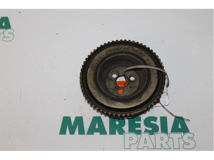 Gebruikte Poelie Krukas Fiat Punto I (176) 60 1.2 i.e. Selecta Prijs € 25,00 Margeregeling aangeboden door Maresia Parts