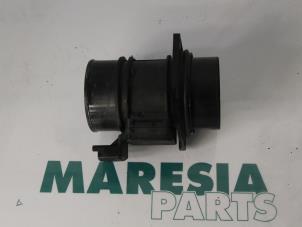 Gebruikte Luchthoeveelheidsmeter Renault Espace (JK) 2.2 dCi 150 16V Grand Espace Prijs € 35,00 Margeregeling aangeboden door Maresia Parts