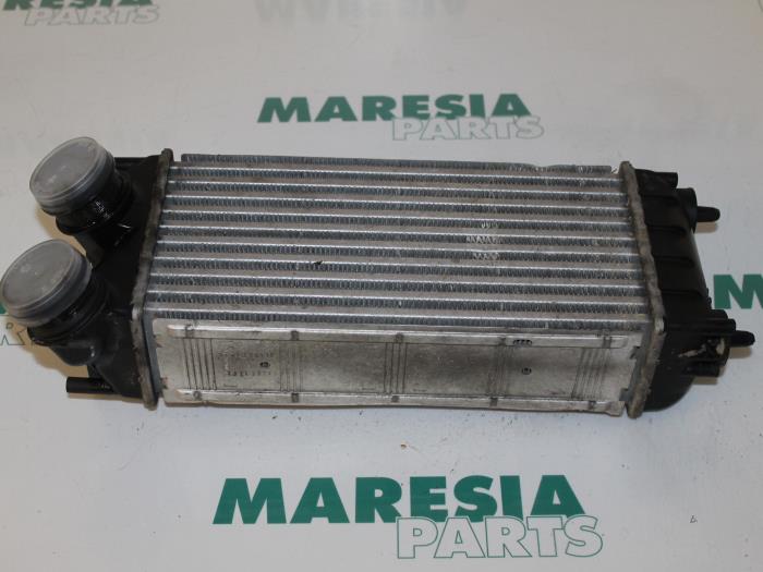 Gebruikte Intercooler Peugeot Partner (GC/GF/GG/GJ/GK) 1.6 HDI 90 Prijs € 29,04 Inclusief btw aangeboden door Maresia Parts