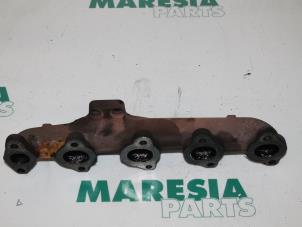 Gebruikte Uitlaatspruitstuk Peugeot 206 (2A/C/H/J/S) 1.4 HDi Prijs € 50,00 Margeregeling aangeboden door Maresia Parts