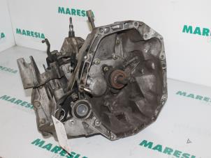 Gebruikte Versnellingsbak Renault Megane II (LM) 1.5 dCi 100 Prijs € 367,50 Margeregeling aangeboden door Maresia Parts
