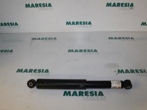 Gebruikte Schokbreker rechts-achter Fiat Doblo Cargo (263) 1.6 D Multijet Prijs € 40,00 Margeregeling aangeboden door Maresia Parts