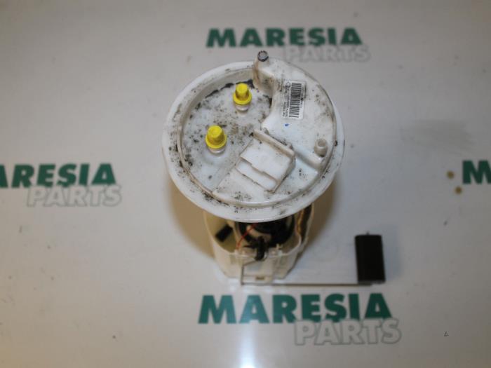 Gebruikte Tank element Pomp Fiat Doblo Cargo (263) 1.6 D Multijet Prijs € 45,00 Margeregeling aangeboden door Maresia Parts