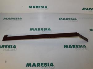 Gebruikte Schuifdeur links Fiat Doblo Cargo (263) 1.6 D Multijet Prijs € 35,00 Margeregeling aangeboden door Maresia Parts