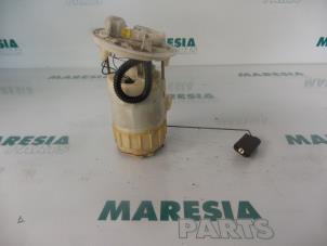 Gebruikte Brandstofpomp Elektrisch Renault Scénic I (JA) 1.6 16V Prijs € 30,00 Margeregeling aangeboden door Maresia Parts