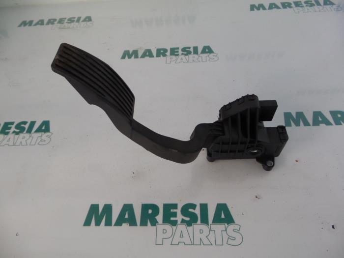 Gaspedaalpositie Sensor Fiat Grande Punto (199), 2005 1.4, Hatchback, Benzine, 1.368cc, 57kW (77pk), FWD, 350A1000, 2005-06 / 2012-10, 199AXB1; BXB1 (Gebruikt)