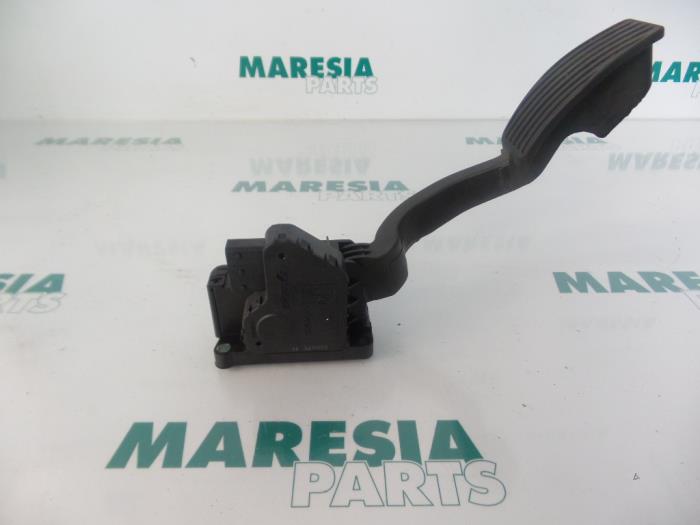 Gaspedaalpositie Sensor Fiat Grande Punto (199), 2005 1.4, Hatchback, Benzine, 1.368cc, 57kW (77pk), FWD, 350A1000, 2005-06 / 2012-10, 199AXB1; BXB1 (Gebruikt)