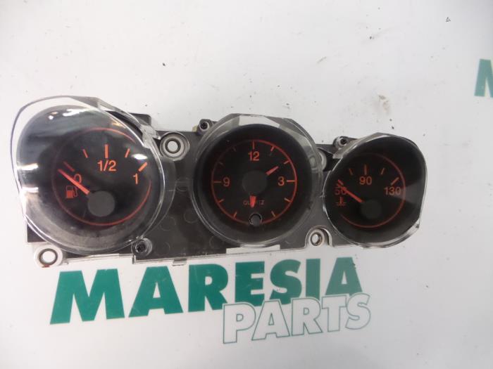 Gebruikte Display Interieur Alfa Romeo 156 Sportwagon (932) 2.0 Twin Spark 16V Prijs € 30,00 Margeregeling aangeboden door Maresia Parts