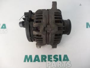 Gebruikte Alternator Alfa Romeo 156 Sportwagon (932) 2.0 Twin Spark 16V Prijs € 65,00 Margeregeling aangeboden door Maresia Parts