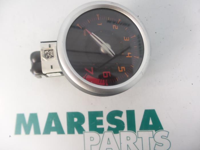 Gebruikte Display Interieur Renault Twingo II (CN) 1.2 16V Prijs € 22,50 Margeregeling aangeboden door Maresia Parts