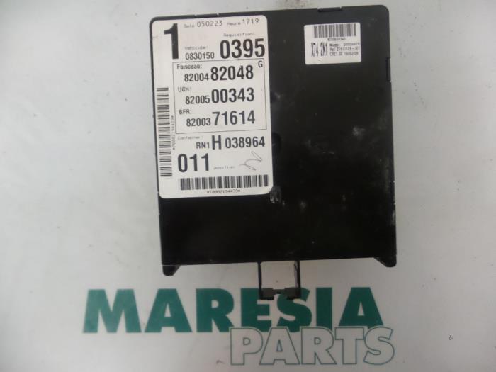 Gebruikte Computer Diversen Renault Laguna II Grandtour (KG) 2.0 16V Prijs € 105,00 Margeregeling aangeboden door Maresia Parts
