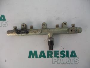 Gebruikte Injector brug Peugeot Boxer (244) 2.0 HDi Prijs € 60,50 Inclusief btw aangeboden door Maresia Parts