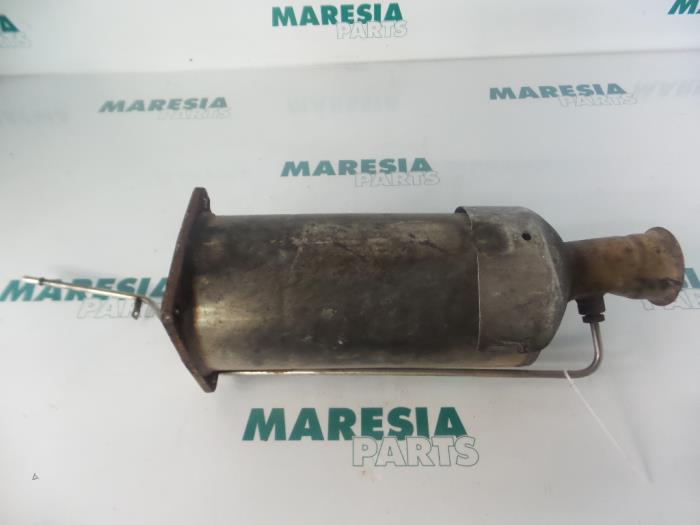 Gebruikte Roetfilter Citroen C4 Grand Picasso (UA) 2.0 HDiF 16V 135 Prijs € 183,75 Margeregeling aangeboden door Maresia Parts