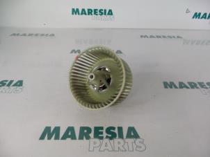 Gebruikte Aanjager Renault Clio II (BB/CB) 1.2 Prijs € 20,00 Margeregeling aangeboden door Maresia Parts