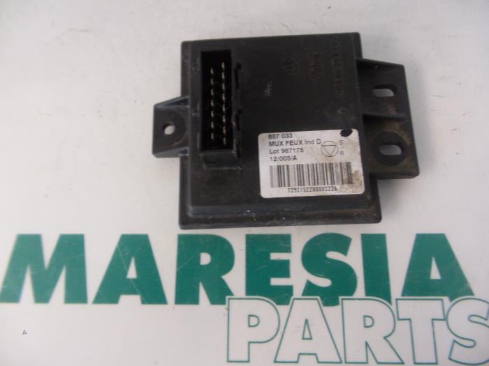 Gebruikte Computer Verlichting Peugeot 607 (9D/U) 2.2 16V Prijs € 157,50 Margeregeling aangeboden door Maresia Parts