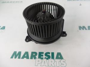 Gebruikte Chaufage Ventilatiemotor Peugeot 607 (9D/U) 2.2 16V Prijs € 35,00 Margeregeling aangeboden door Maresia Parts