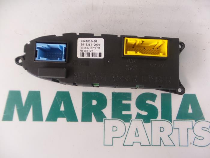 Gebruikte Computer Diversen Peugeot 607 (9D/U) 2.2 16V Prijs € 85,00 Margeregeling aangeboden door Maresia Parts