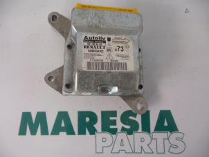 Gebruikte Airbag Module Renault Vel Satis (BJ) 3.0 dCi V6 24V Prijs € 100,00 Margeregeling aangeboden door Maresia Parts