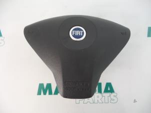 Gebruikte Airbag links (Stuur) Fiat Stilo MW (192C) 1.9 JTD 115 Prijs € 50,00 Margeregeling aangeboden door Maresia Parts