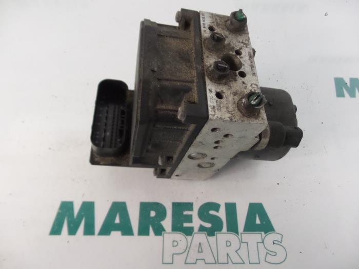 Gebruikte ABS Pomp Citroen C8 (EA/EB) 2.0 HDi 16V Prijs € 183,75 Margeregeling aangeboden door Maresia Parts