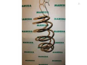 Gebruikte Veerschroef achter Renault Espace (JK) 2.0 Turbo 16V Grand Espace Prijs € 25,00 Margeregeling aangeboden door Maresia Parts