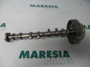 Gebruikte Nokkenas Peugeot 208 I (CA/CC/CK/CL) 1.2 Vti 12V PureTech 82 Prijs € 75,00 Margeregeling aangeboden door Maresia Parts