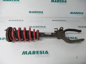 Gebruikte Mac Phersonpoot rechts-voor Alfa Romeo 159 (939AX) 1.9 JTDm 16V Prijs € 75,00 Margeregeling aangeboden door Maresia Parts