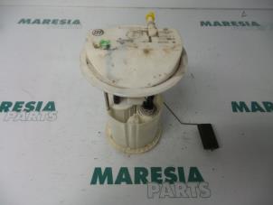 Gebruikte Tank element Pomp Citroen C2 (JM) 1.1 Prijs € 25,00 Margeregeling aangeboden door Maresia Parts