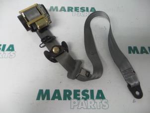 Gebruikte Veiligheidsgordel links-voor Citroen C5 I Break (DE) 1.8 16V Prijs € 40,00 Margeregeling aangeboden door Maresia Parts