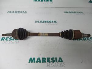 Gebruikte Steekas links-voor Peugeot 207 SW (WE/WU) 1.4 16V Vti Prijs € 25,00 Margeregeling aangeboden door Maresia Parts