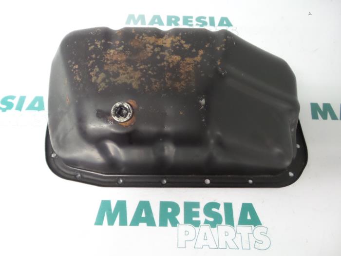 Gebruikte Carterpan Renault Clio II (BB/CB) 1.2 Prijs € 35,00 Margeregeling aangeboden door Maresia Parts