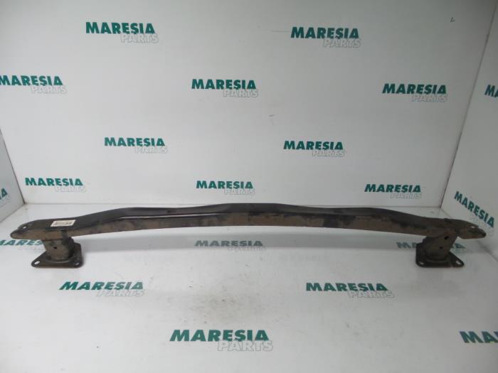 Gebruikte Bumperframe achter Renault Kangoo Express (FW) 1.5 dCi 105 FAP Prijs € 50,00 Margeregeling aangeboden door Maresia Parts
